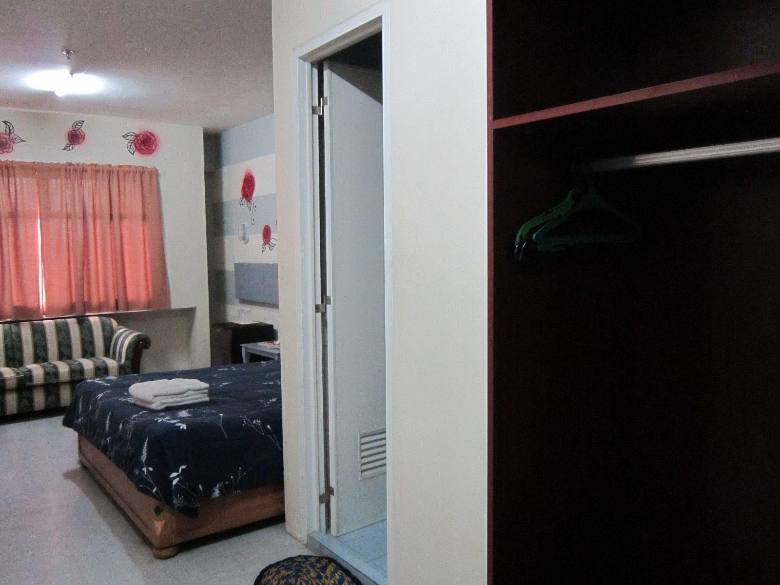 באקולוד Middle Town Inn מראה חיצוני תמונה